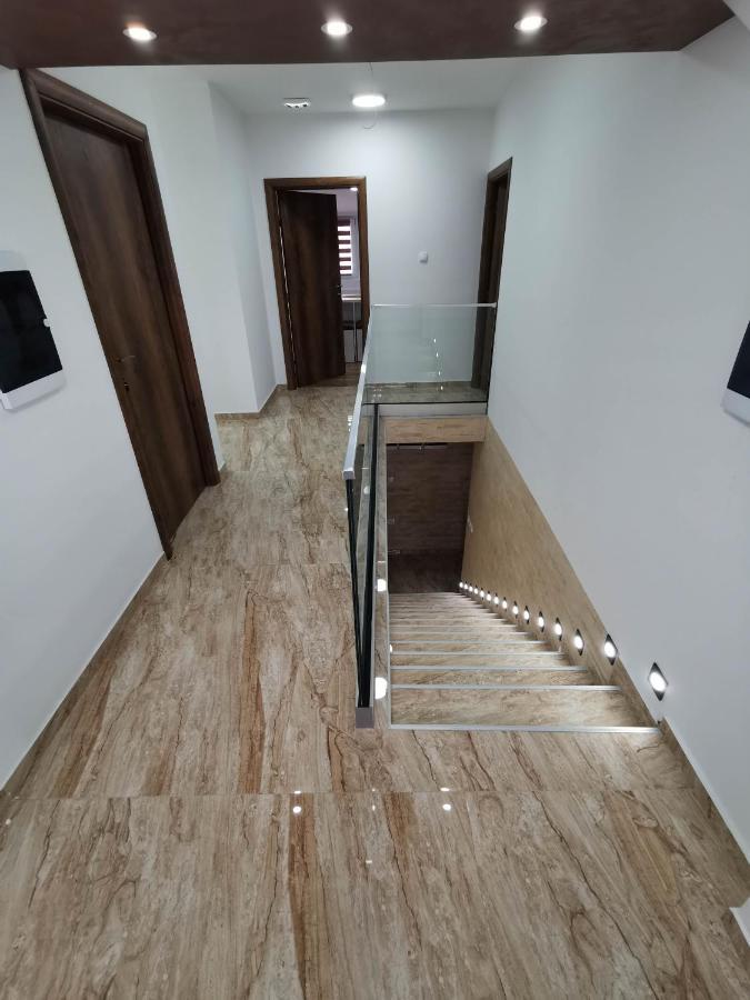 Sobe I Apartmani Casa Mia Pecinci Εξωτερικό φωτογραφία