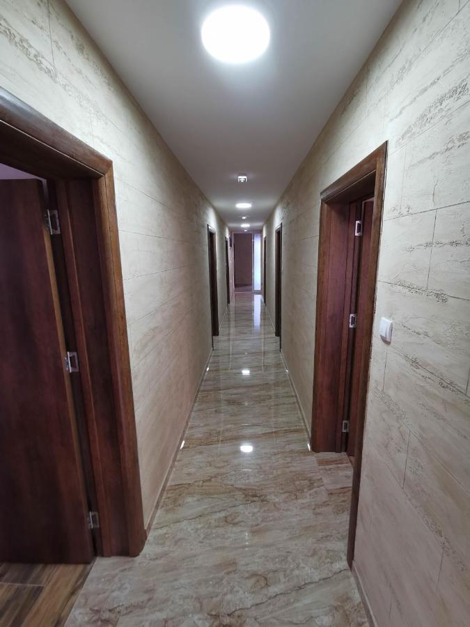 Sobe I Apartmani Casa Mia Pecinci Εξωτερικό φωτογραφία