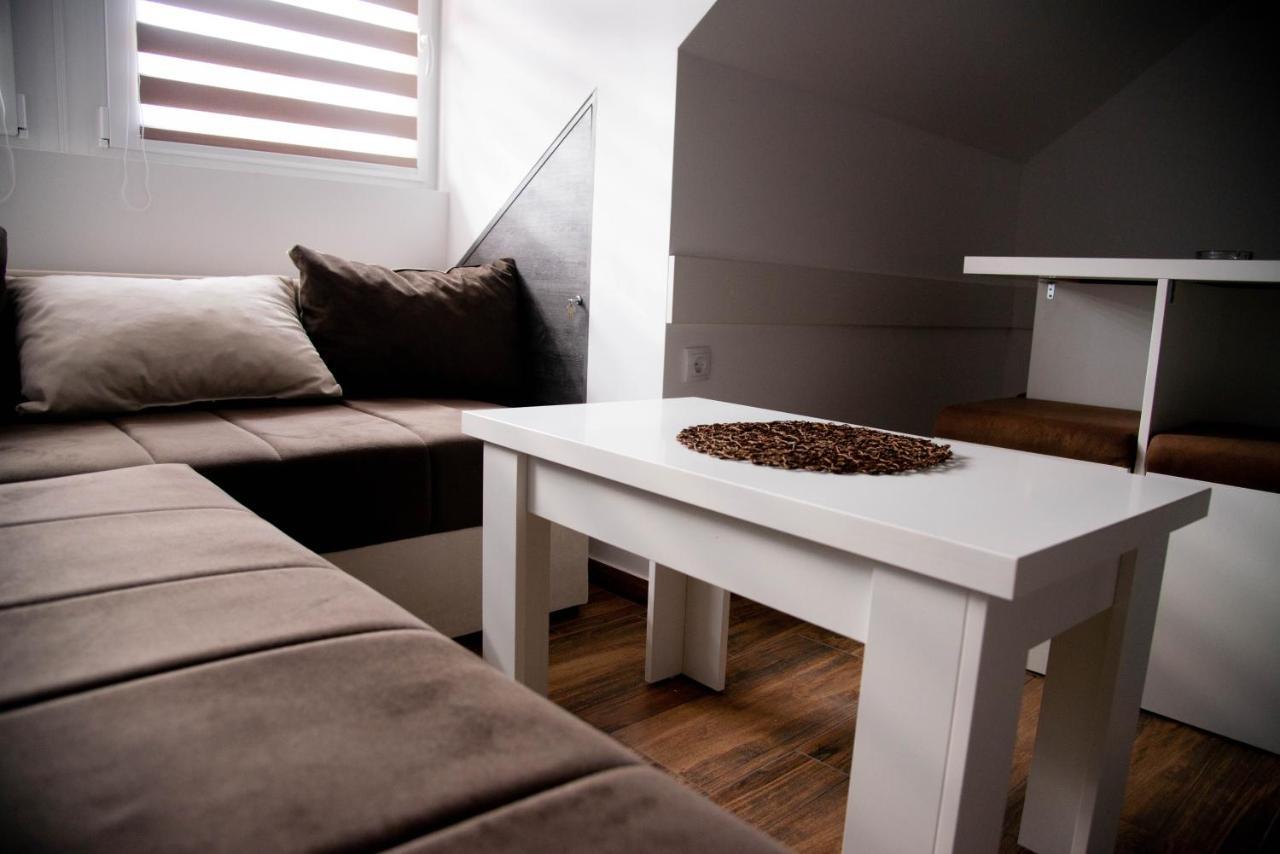 Sobe I Apartmani Casa Mia Pecinci Εξωτερικό φωτογραφία