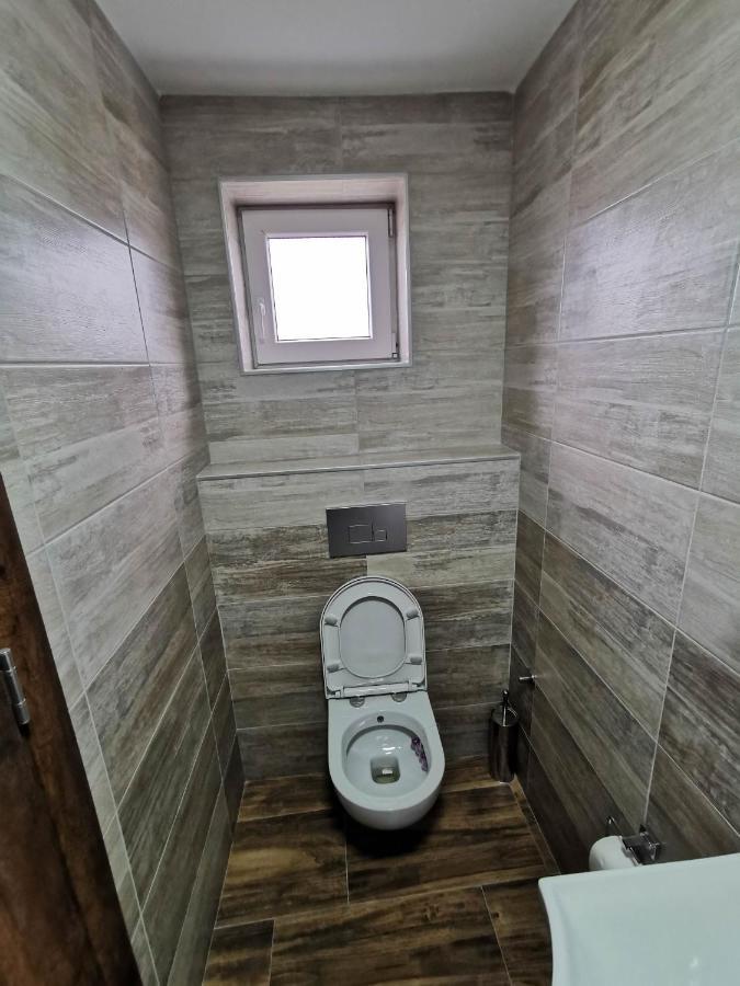 Sobe I Apartmani Casa Mia Pecinci Εξωτερικό φωτογραφία