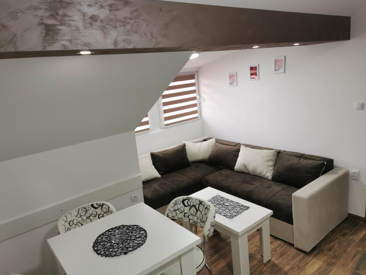 Sobe I Apartmani Casa Mia Pecinci Εξωτερικό φωτογραφία