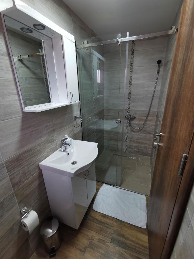 Sobe I Apartmani Casa Mia Pecinci Εξωτερικό φωτογραφία