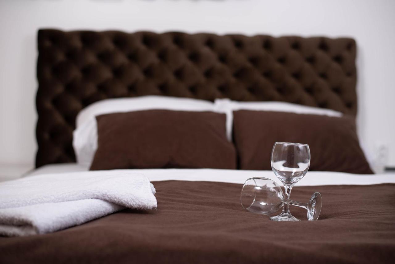 Sobe I Apartmani Casa Mia Pecinci Εξωτερικό φωτογραφία